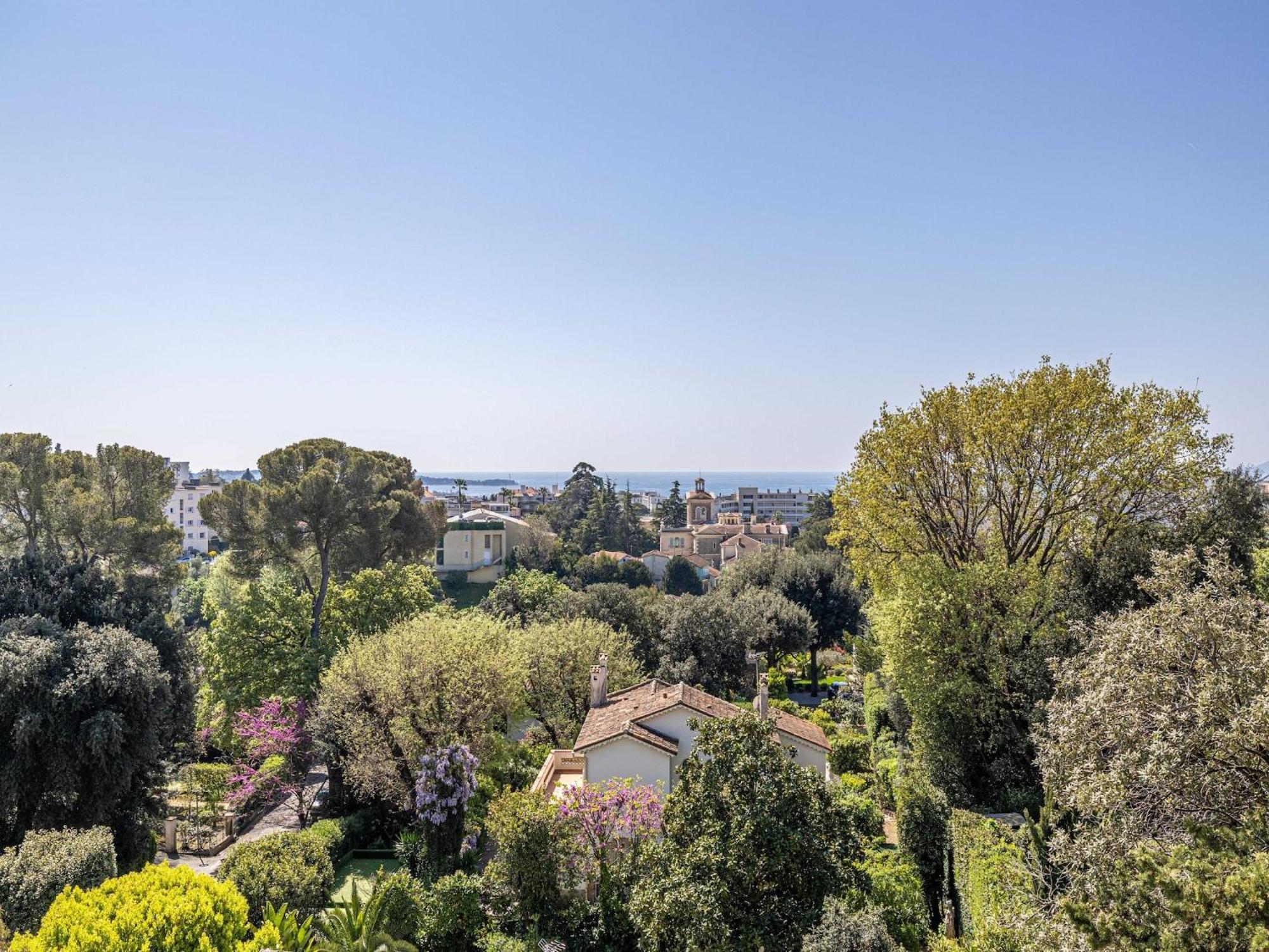 Modern Flat With Sea View - Ac- 2br- 4p - *
